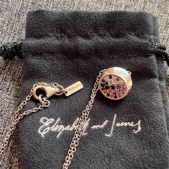 Elisabeth and James - Picture 6 of 8